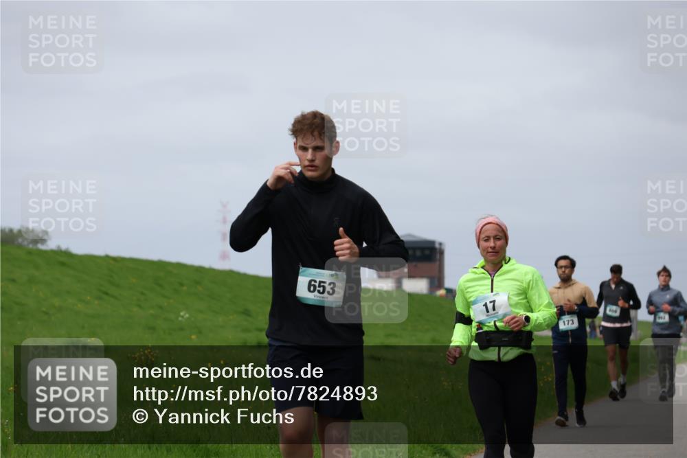 04.05.2025 - 8. Wedeler Halbmarathon Yannick Fuchs http://msf.ph/oto/7824893 04.05.2025 11:54:05 Laufen 653, 17, 173 meine-sportfotos.de