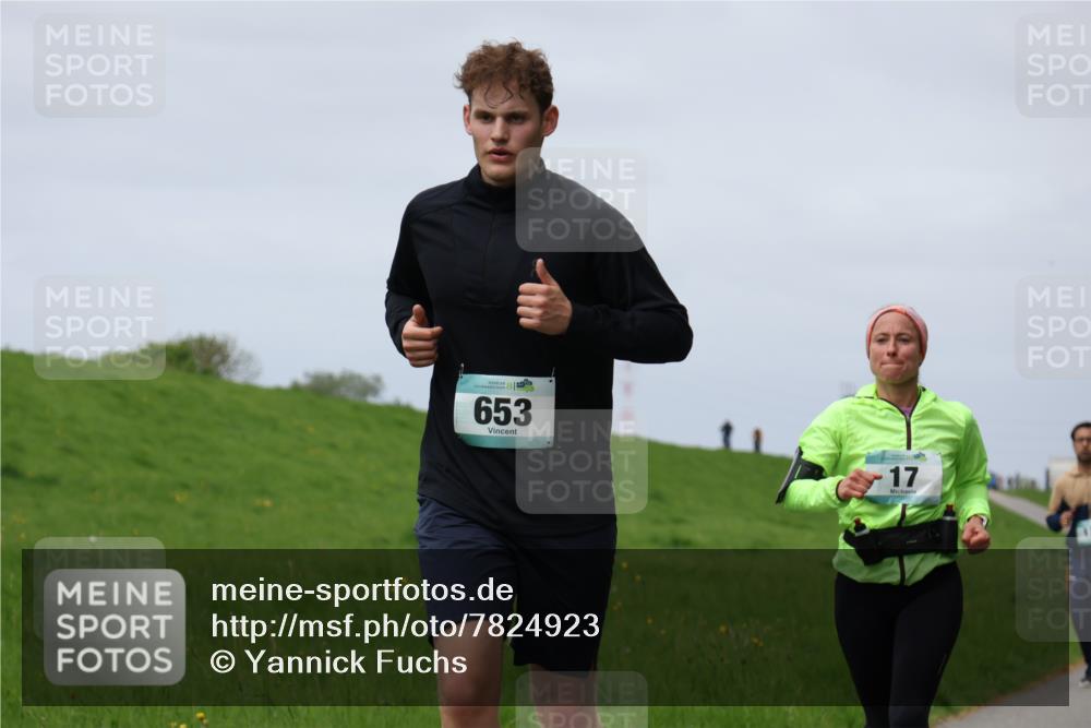 04.05.2025 - 8. Wedeler Halbmarathon Yannick Fuchs http://msf.ph/oto/7824923 04.05.2025 11:54:07 Laufen 3, 202, 653, 17 meine-sportfotos.de