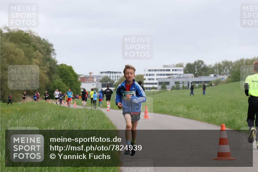 04.05.2025 - 8. Wedeler Halbmarathon Yannick Fuchs http://msf.ph/oto/7824939 04.05.2025 11:12:15 Laufen  meine-sportfotos.de