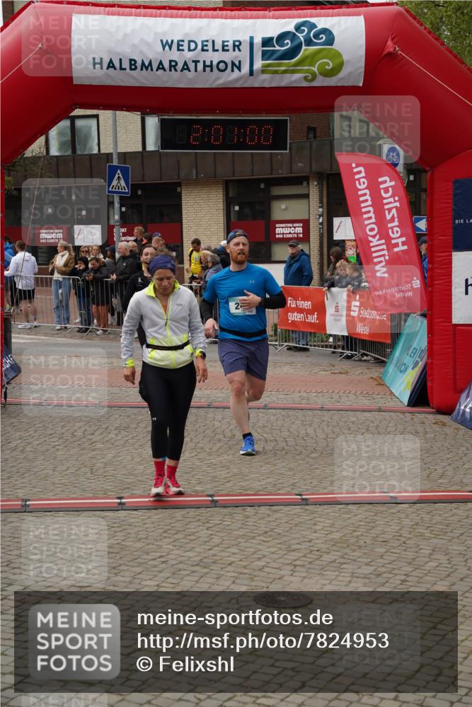 04.05.2025 - 8. Wedeler Halbmarathon Felixshl http://msf.ph/oto/7824953 04.05.2025 12:00:58 Ziel 249, 506, 772, 1021 meine-sportfotos.de