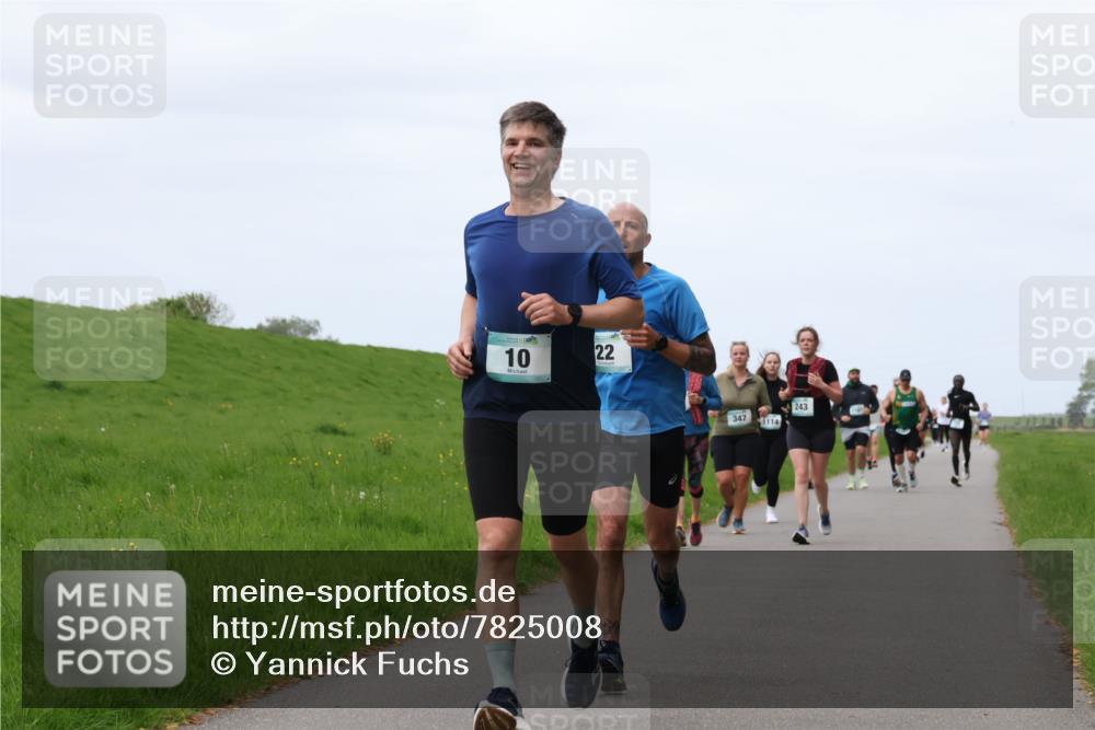 04.05.2025 - 8. Wedeler Halbmarathon Yannick Fuchs http://msf.ph/oto/7825008 04.05.2025 11:32:04 Laufen 10, 22, 243, 347, 1114 meine-sportfotos.de