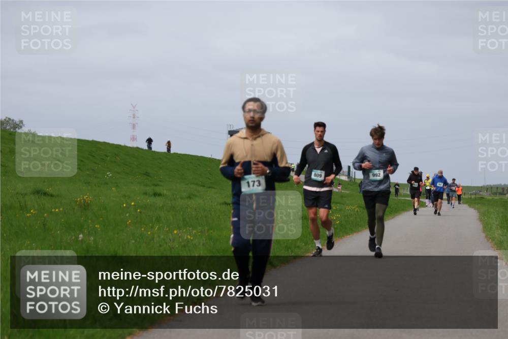04.05.2025 - 8. Wedeler Halbmarathon Yannick Fuchs http://msf.ph/oto/7825031 04.05.2025 11:54:13 Laufen 173 meine-sportfotos.de