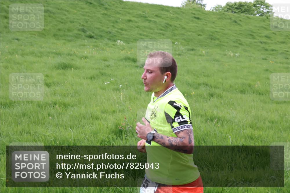 04.05.2025 - 8. Wedeler Halbmarathon Yannick Fuchs http://msf.ph/oto/7825043 04.05.2025 11:12:22 Laufen  meine-sportfotos.de