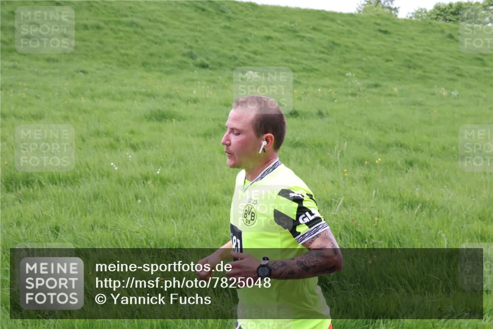 04.05.2025 - 8. Wedeler Halbmarathon Yannick Fuchs http://msf.ph/oto/7825048 04.05.2025 11:12:22 Laufen 09 meine-sportfotos.de