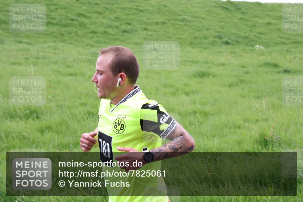 04.05.2025 - 8. Wedeler Halbmarathon Yannick Fuchs http://msf.ph/oto/7825061 04.05.2025 11:12:23 Laufen 09, 187 meine-sportfotos.de