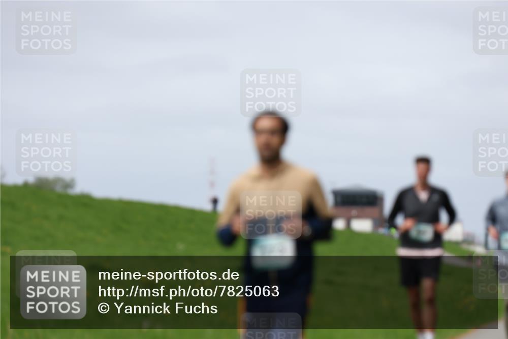 04.05.2025 - 8. Wedeler Halbmarathon Yannick Fuchs http://msf.ph/oto/7825063 04.05.2025 11:54:15 Laufen  meine-sportfotos.de