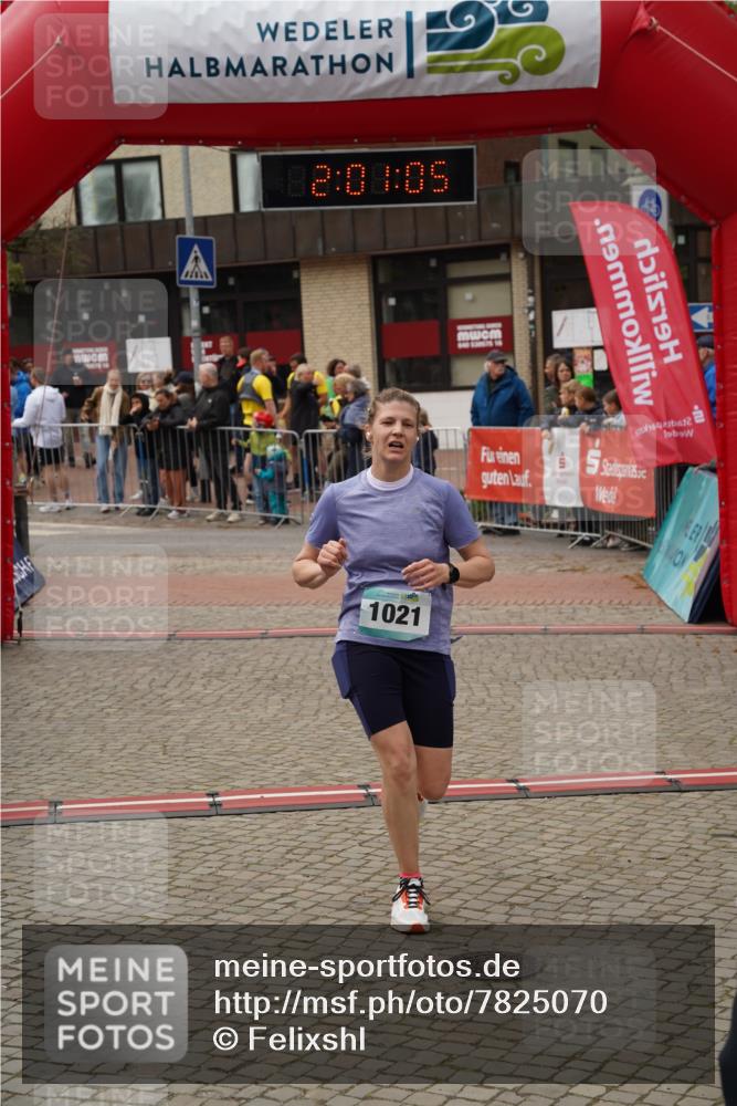 04.05.2025 - 8. Wedeler Halbmarathon Felixshl http://msf.ph/oto/7825070 04.05.2025 12:01:03 Ziel 249, 506, 1021 meine-sportfotos.de