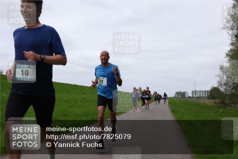 04.05.2025 - 8. Wedeler Halbmarathon Yannick Fuchs http://msf.ph/oto/7825079 04.05.2025 11:32:06 Laufen 10, 22 meine-sportfotos.de