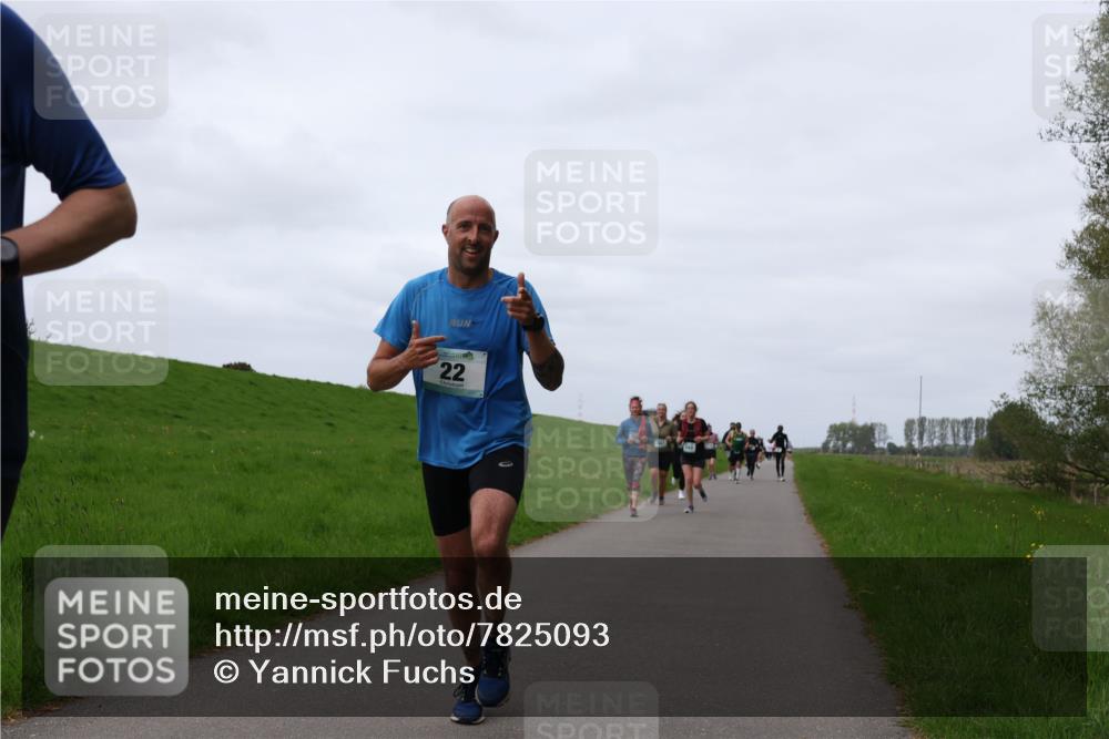04.05.2025 - 8. Wedeler Halbmarathon Yannick Fuchs http://msf.ph/oto/7825093 04.05.2025 11:32:07 Laufen 22 meine-sportfotos.de