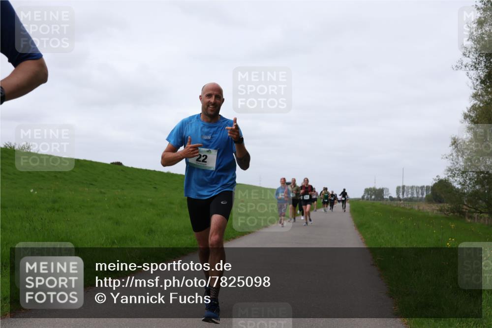 04.05.2025 - 8. Wedeler Halbmarathon Yannick Fuchs http://msf.ph/oto/7825098 04.05.2025 11:32:07 Laufen 22 meine-sportfotos.de
