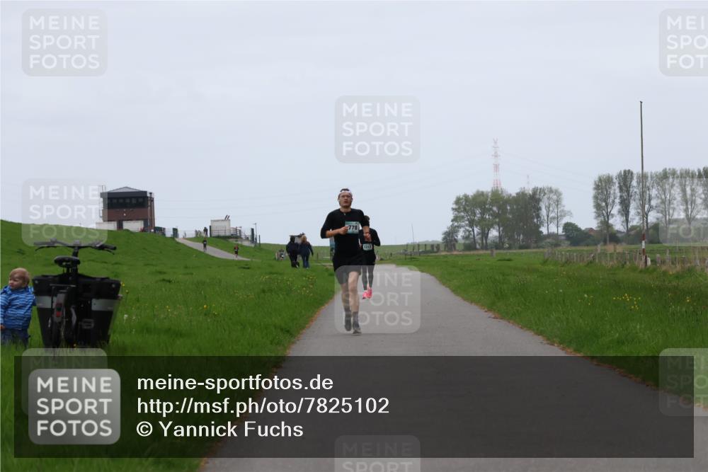 04.05.2025 - 8. Wedeler Halbmarathon Yannick Fuchs http://msf.ph/oto/7825102 04.05.2025 11:12:33 Laufen 778 meine-sportfotos.de