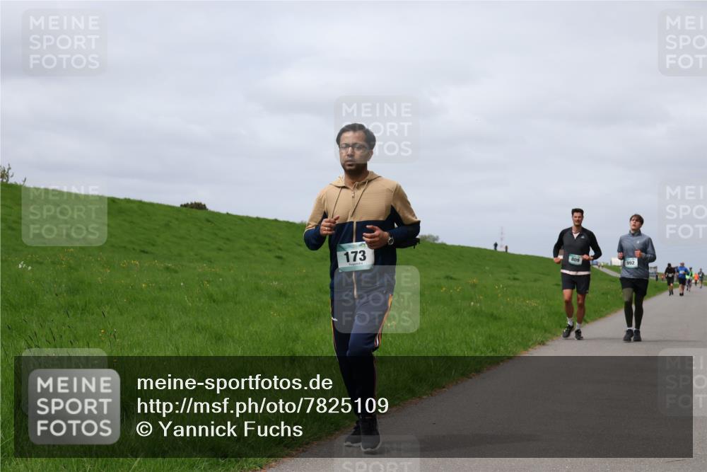 04.05.2025 - 8. Wedeler Halbmarathon Yannick Fuchs http://msf.ph/oto/7825109 04.05.2025 11:54:18 Laufen 173, 809, 992 meine-sportfotos.de