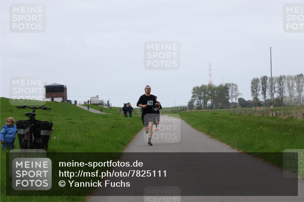 04.05.2025 - 8. Wedeler Halbmarathon Yannick Fuchs http://msf.ph/oto/7825111 04.05.2025 11:12:33 Laufen 778 meine-sportfotos.de