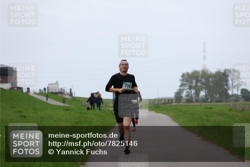 04.05.2025 - 8. Wedeler Halbmarathon Yannick Fuchs http://msf.ph/oto/7825146 04.05.2025 11:12:35 Laufen 778, 1212 meine-sportfotos.de