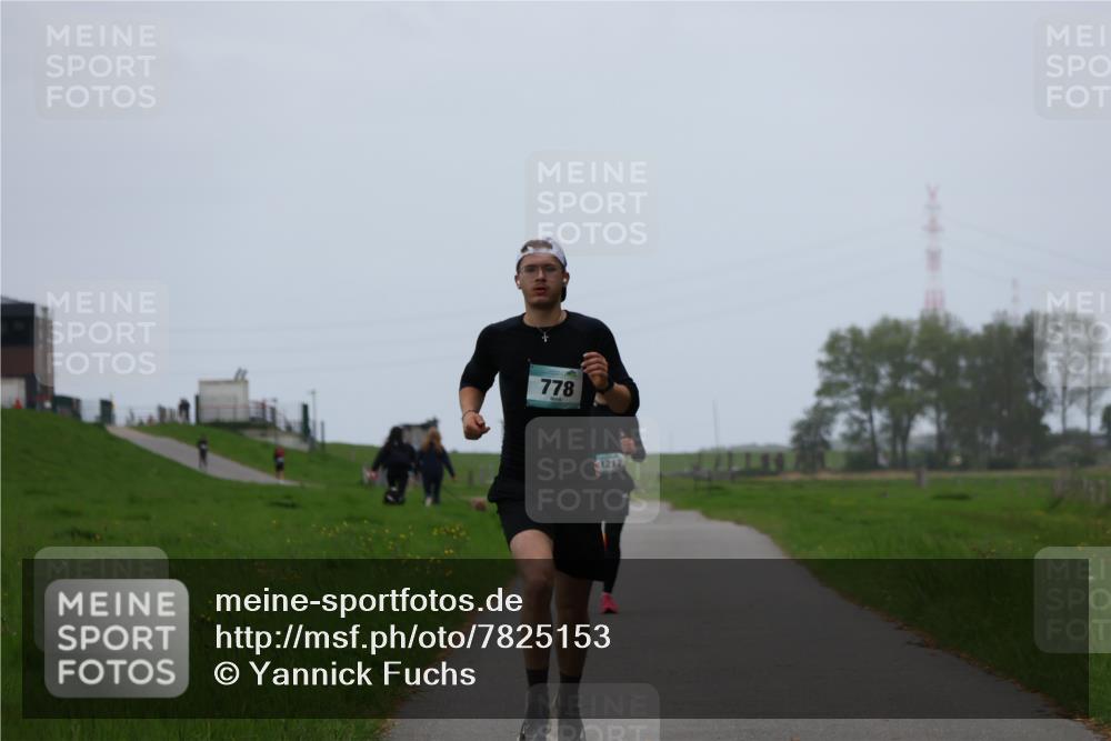04.05.2025 - 8. Wedeler Halbmarathon Yannick Fuchs http://msf.ph/oto/7825153 04.05.2025 11:12:36 Laufen 778, 1212 meine-sportfotos.de