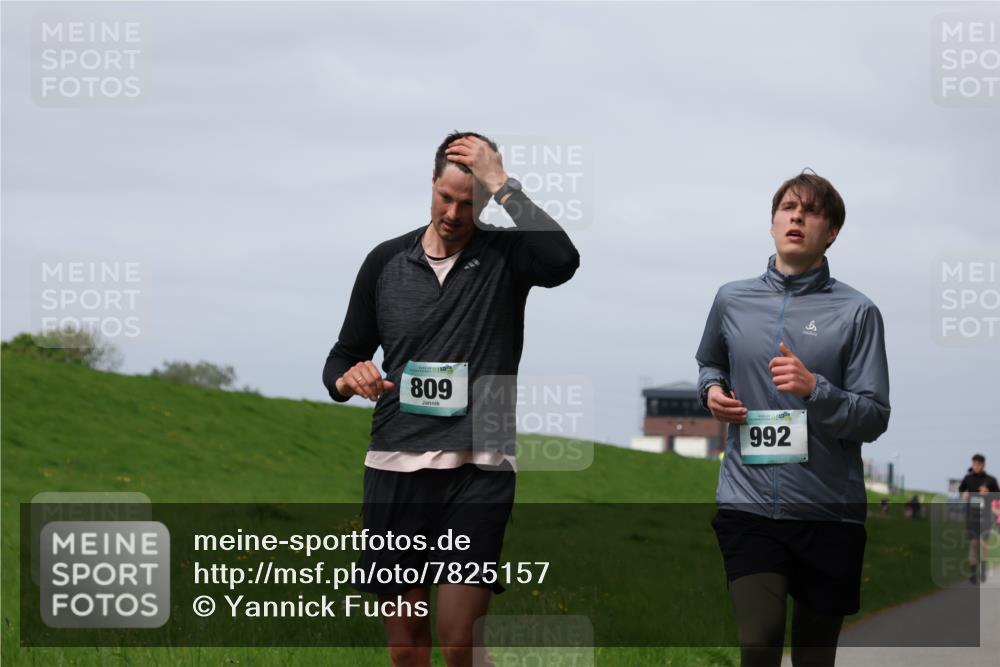 04.05.2025 - 8. Wedeler Halbmarathon Yannick Fuchs http://msf.ph/oto/7825157 04.05.2025 11:54:21 Laufen 809, 992 meine-sportfotos.de