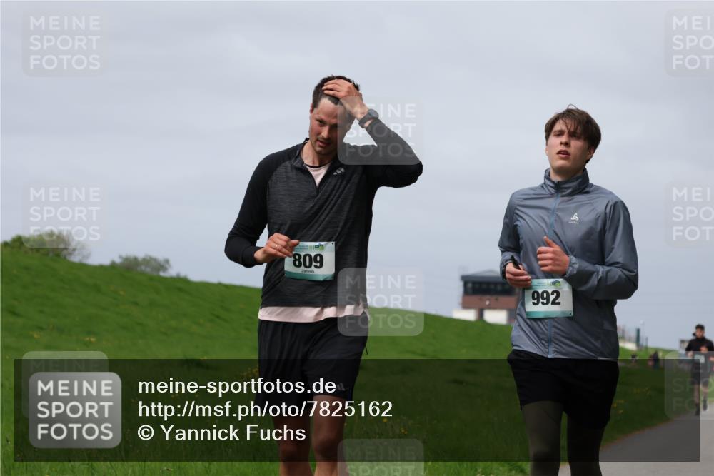 04.05.2025 - 8. Wedeler Halbmarathon Yannick Fuchs http://msf.ph/oto/7825162 04.05.2025 11:54:21 Laufen 809, 992 meine-sportfotos.de