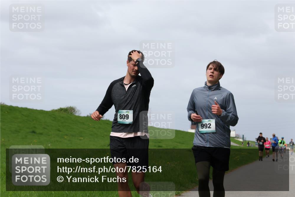 04.05.2025 - 8. Wedeler Halbmarathon Yannick Fuchs http://msf.ph/oto/7825164 04.05.2025 11:54:21 Laufen 809, 992 meine-sportfotos.de