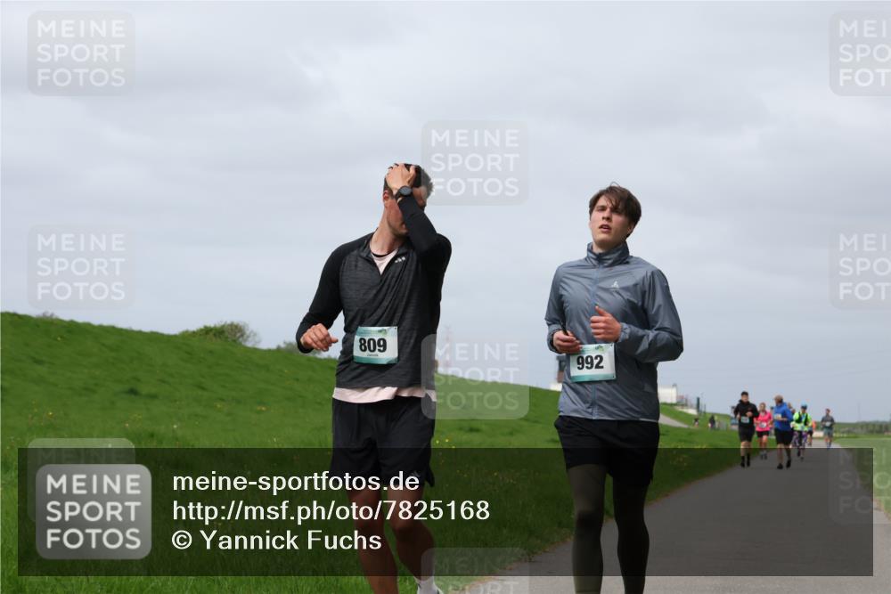 04.05.2025 - 8. Wedeler Halbmarathon Yannick Fuchs http://msf.ph/oto/7825168 04.05.2025 11:54:22 Laufen 809, 992 meine-sportfotos.de