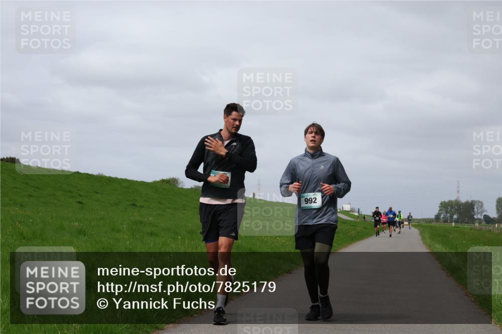 04.05.2025 - 8. Wedeler Halbmarathon Yannick Fuchs http://msf.ph/oto/7825179 04.05.2025 11:54:22 Laufen 992 meine-sportfotos.de