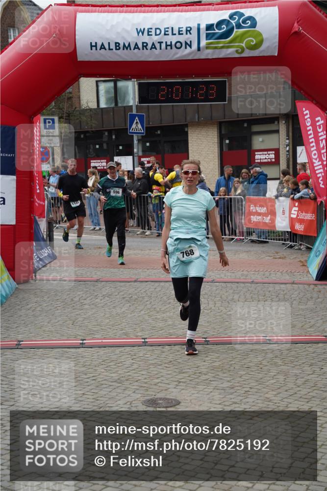 04.05.2025 - 8. Wedeler Halbmarathon Felixshl http://msf.ph/oto/7825192 04.05.2025 12:01:21 Ziel 596, 768, 1148 meine-sportfotos.de