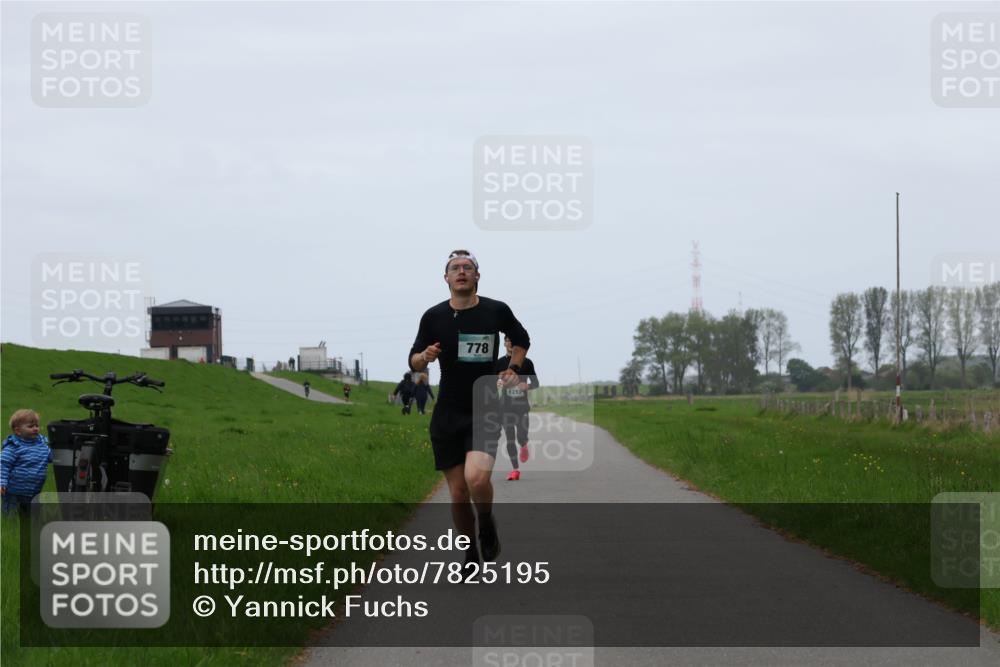 04.05.2025 - 8. Wedeler Halbmarathon Yannick Fuchs http://msf.ph/oto/7825195 04.05.2025 11:12:37 Laufen 778, 1212 meine-sportfotos.de