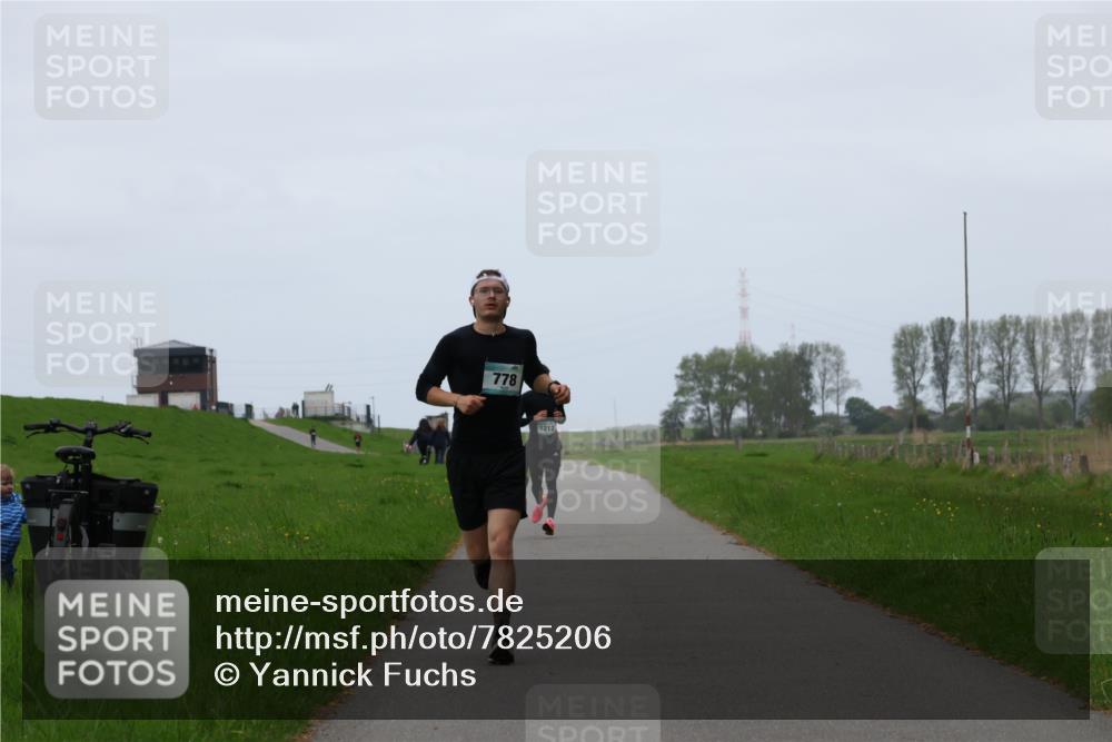 04.05.2025 - 8. Wedeler Halbmarathon Yannick Fuchs http://msf.ph/oto/7825206 04.05.2025 11:12:37 Laufen 778, 1212 meine-sportfotos.de