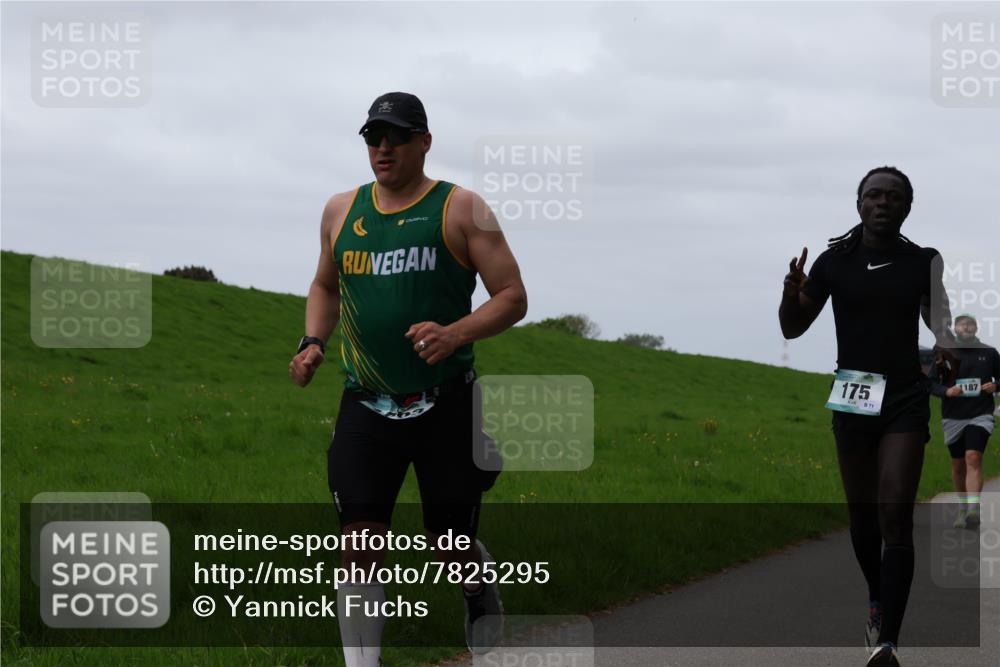04.05.2025 - 8. Wedeler Halbmarathon Yannick Fuchs http://msf.ph/oto/7825295 04.05.2025 11:32:16 Laufen 175, 71, 1187 meine-sportfotos.de