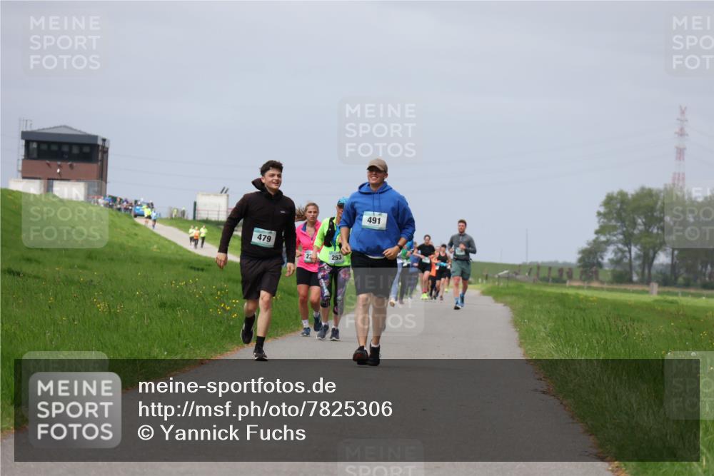 04.05.2025 - 8. Wedeler Halbmarathon Yannick Fuchs http://msf.ph/oto/7825306 04.05.2025 11:54:31 Laufen 479, 23, 253, 491 meine-sportfotos.de