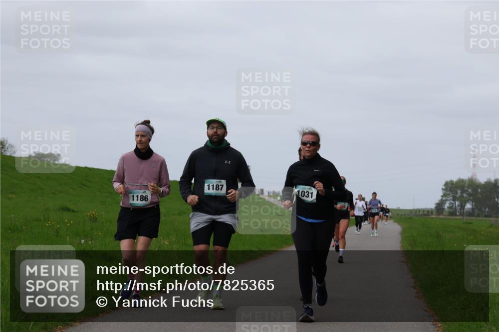 04.05.2025 - 8. Wedeler Halbmarathon Yannick Fuchs http://msf.ph/oto/7825365 04.05.2025 11:32:19 Laufen 1186, 1187, 1031 meine-sportfotos.de