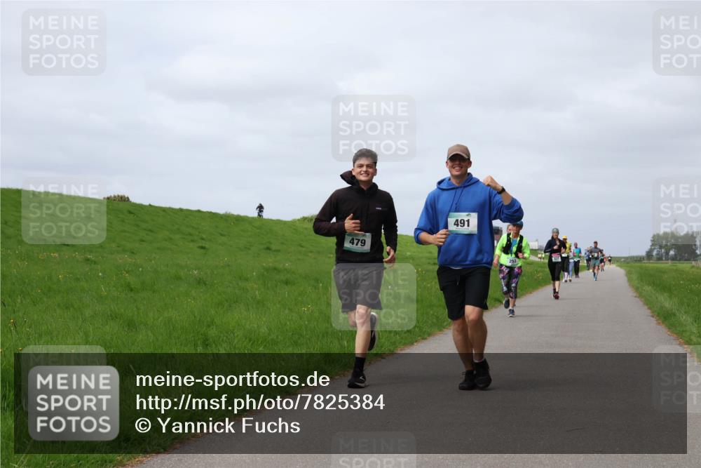 04.05.2025 - 8. Wedeler Halbmarathon Yannick Fuchs http://msf.ph/oto/7825384 04.05.2025 11:54:42 Laufen 479, 491 meine-sportfotos.de