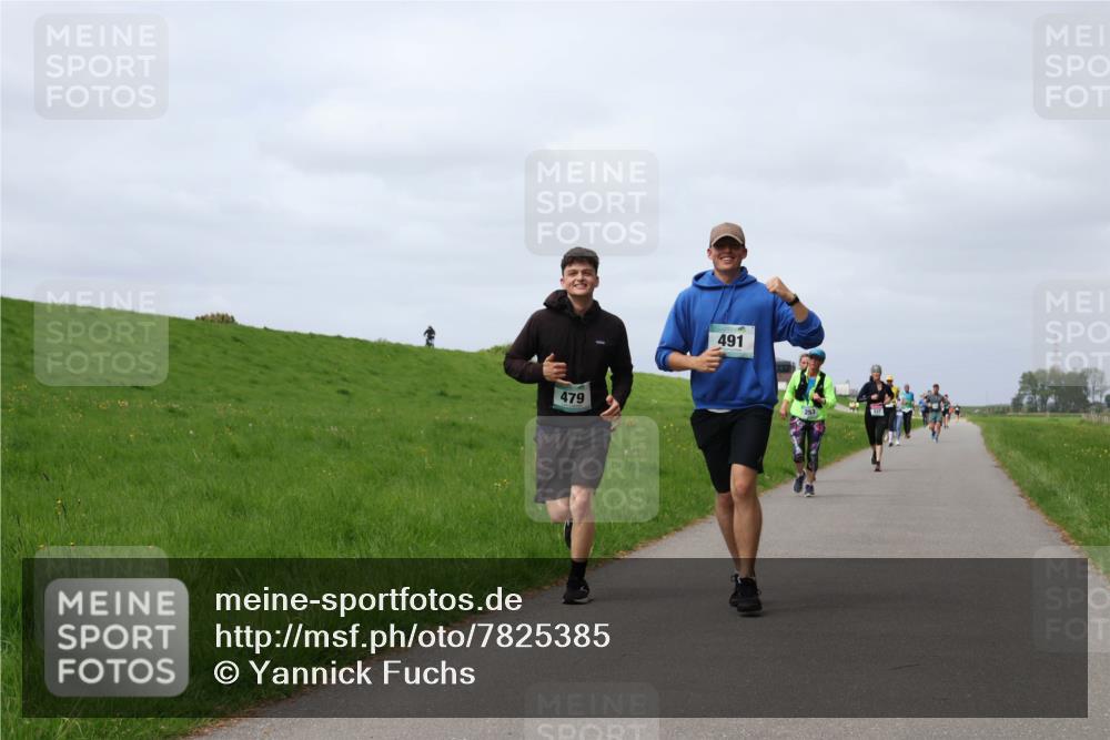 04.05.2025 - 8. Wedeler Halbmarathon Yannick Fuchs http://msf.ph/oto/7825385 04.05.2025 11:54:42 Laufen 479, 491 meine-sportfotos.de