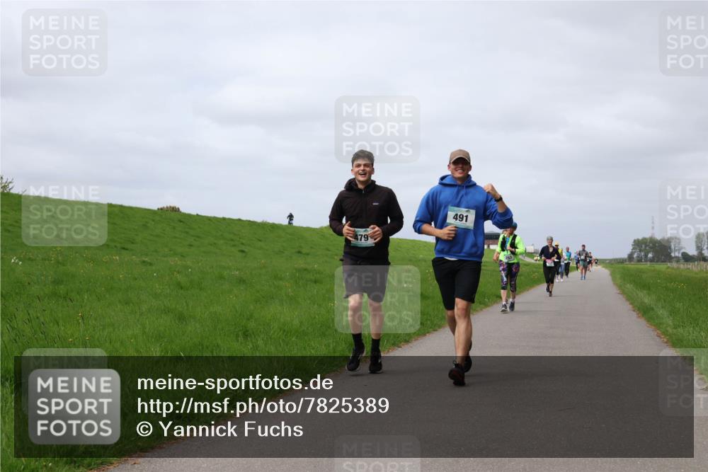 04.05.2025 - 8. Wedeler Halbmarathon Yannick Fuchs http://msf.ph/oto/7825389 04.05.2025 11:54:42 Laufen 479, 491 meine-sportfotos.de