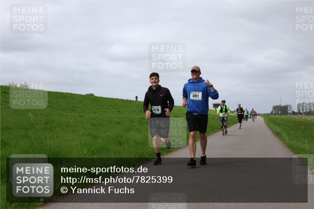 04.05.2025 - 8. Wedeler Halbmarathon Yannick Fuchs http://msf.ph/oto/7825399 04.05.2025 11:54:43 Laufen 479, 491 meine-sportfotos.de