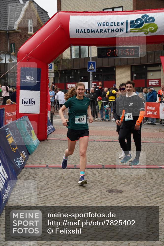 04.05.2025 - 8. Wedeler Halbmarathon Felixshl http://msf.ph/oto/7825402 04.05.2025 12:01:48 Ziel 428 meine-sportfotos.de