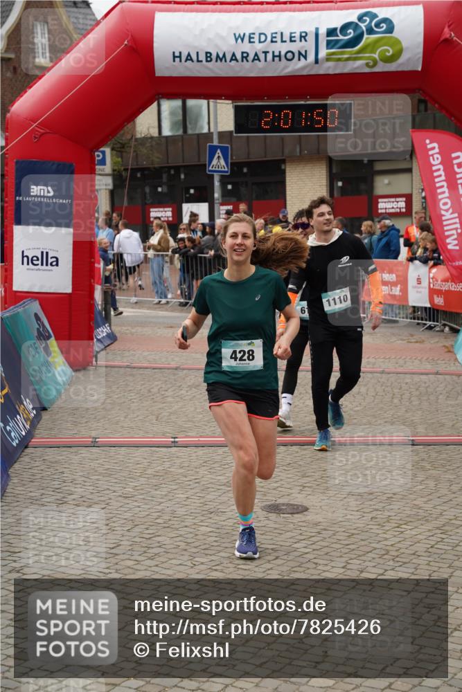 04.05.2025 - 8. Wedeler Halbmarathon Felixshl http://msf.ph/oto/7825426 04.05.2025 12:01:48 Ziel 428 meine-sportfotos.de