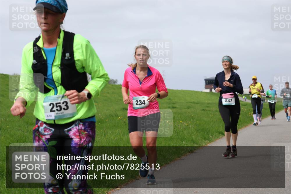 04.05.2025 - 8. Wedeler Halbmarathon Yannick Fuchs http://msf.ph/oto/7825513 04.05.2025 11:54:48 Laufen 253, 60, 234, 837 meine-sportfotos.de