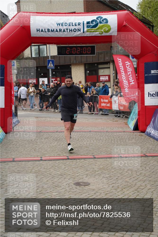 04.05.2025 - 8. Wedeler Halbmarathon Felixshl http://msf.ph/oto/7825536 04.05.2025 12:01:58 Ziel 997, 1162 meine-sportfotos.de