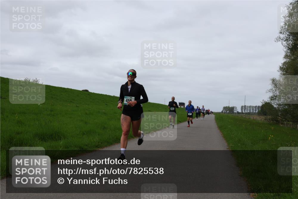 04.05.2025 - 8. Wedeler Halbmarathon Yannick Fuchs http://msf.ph/oto/7825538 04.05.2025 11:32:27 Laufen 455 meine-sportfotos.de
