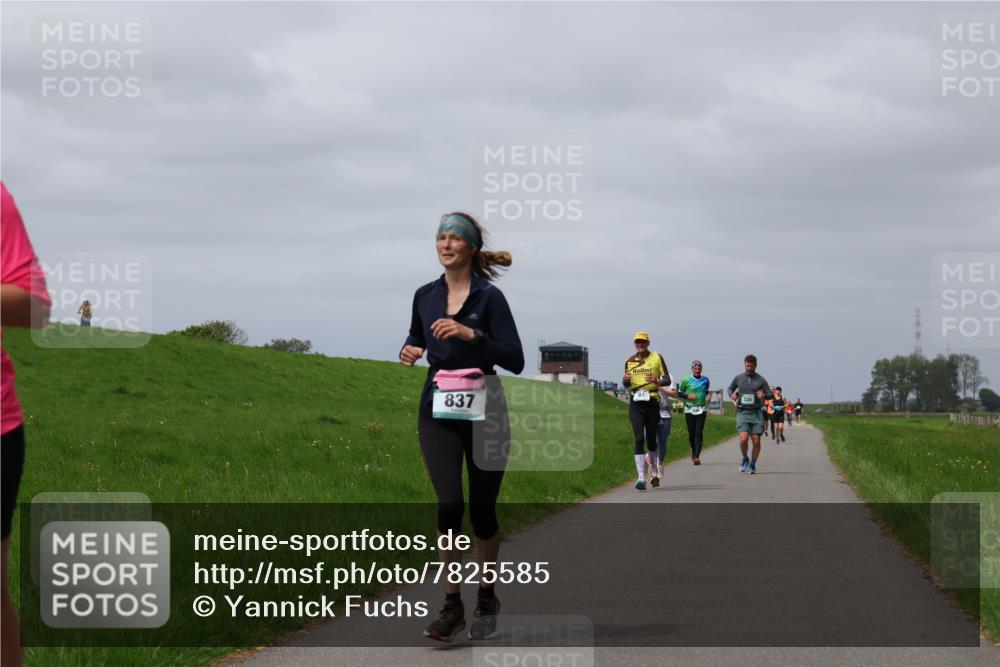 04.05.2025 - 8. Wedeler Halbmarathon Yannick Fuchs http://msf.ph/oto/7825585 04.05.2025 11:54:50 Laufen 837 meine-sportfotos.de