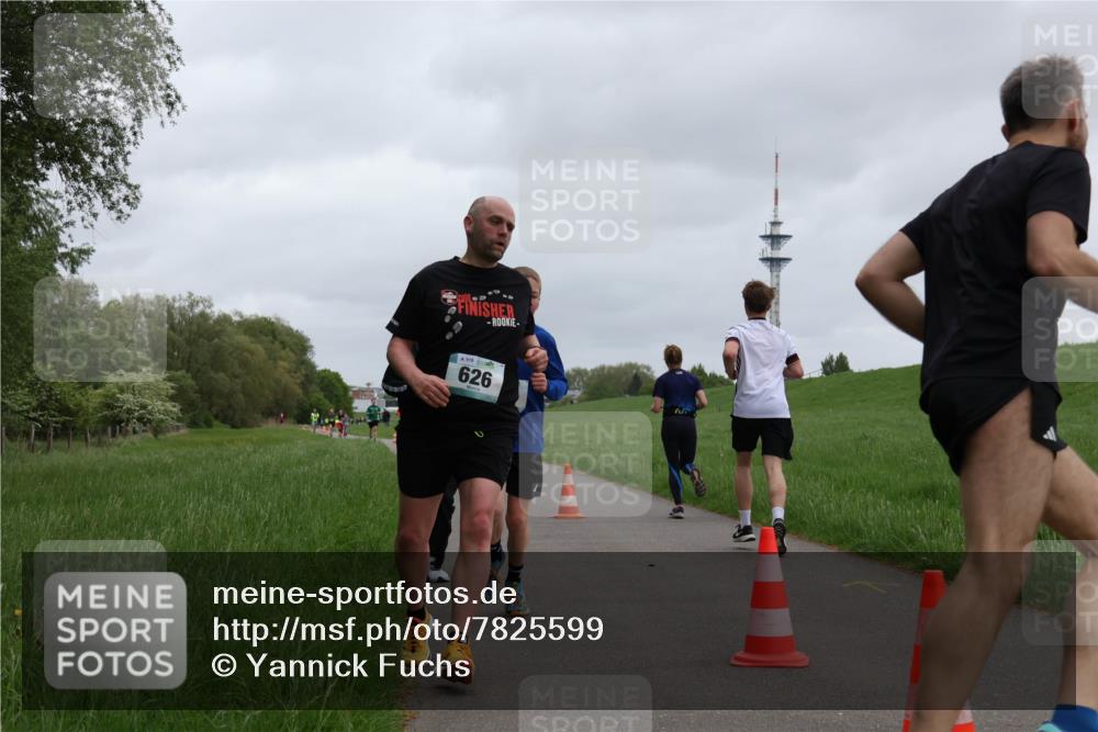 04.05.2025 - 8. Wedeler Halbmarathon Yannick Fuchs http://msf.ph/oto/7825599 04.05.2025 11:12:56 Laufen 119, 626 meine-sportfotos.de