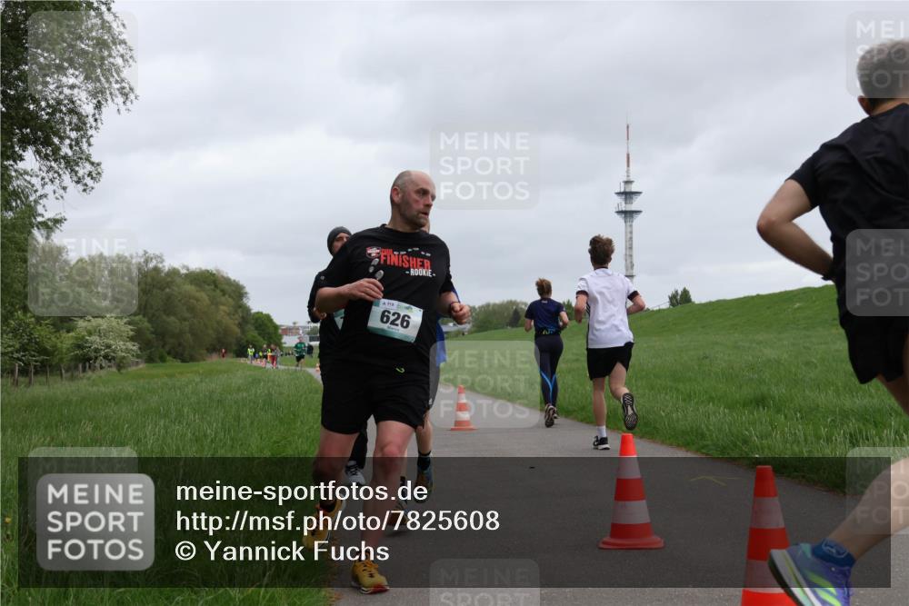 04.05.2025 - 8. Wedeler Halbmarathon Yannick Fuchs http://msf.ph/oto/7825608 04.05.2025 11:12:56 Laufen 119, 626 meine-sportfotos.de