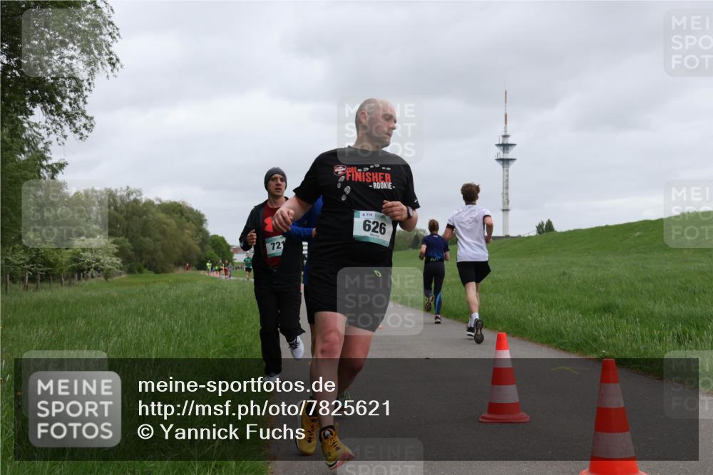 04.05.2025 - 8. Wedeler Halbmarathon Yannick Fuchs http://msf.ph/oto/7825621 04.05.2025 11:12:57 Laufen 721, 2016, 119, 626 meine-sportfotos.de