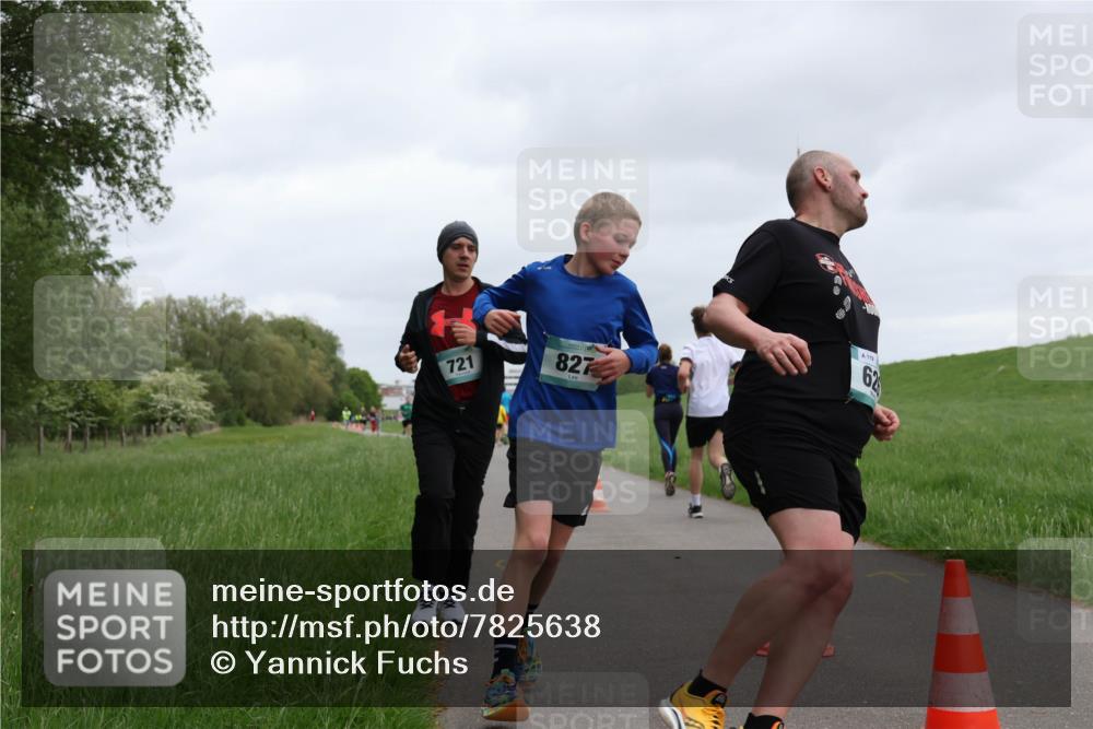 04.05.2025 - 8. Wedeler Halbmarathon Yannick Fuchs http://msf.ph/oto/7825638 04.05.2025 11:12:57 Laufen 721, 827, 119, 62 meine-sportfotos.de