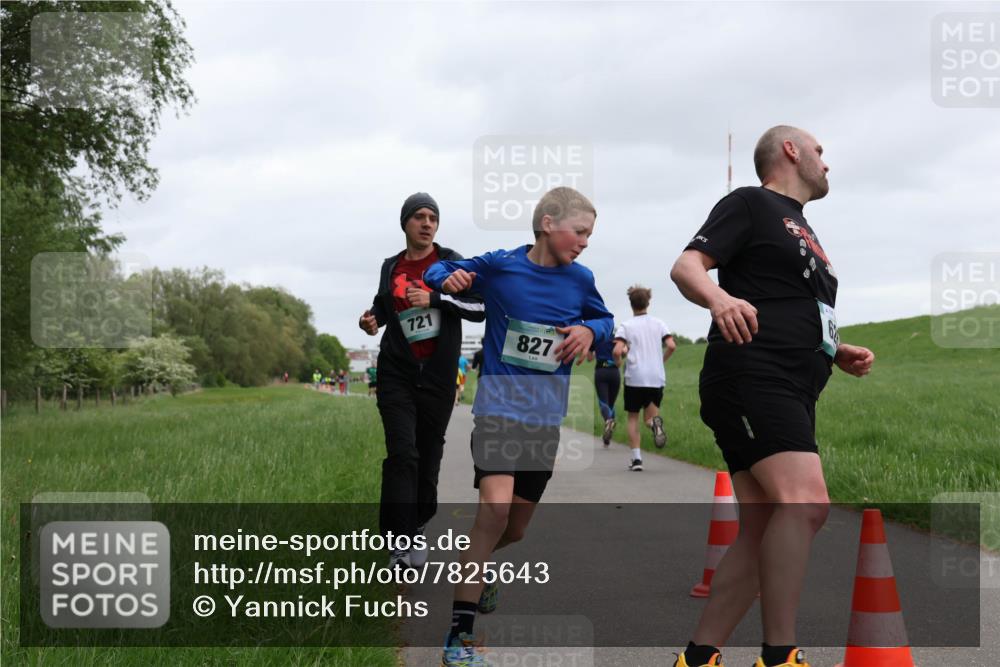 04.05.2025 - 8. Wedeler Halbmarathon Yannick Fuchs http://msf.ph/oto/7825643 04.05.2025 11:12:57 Laufen 721, 827 meine-sportfotos.de