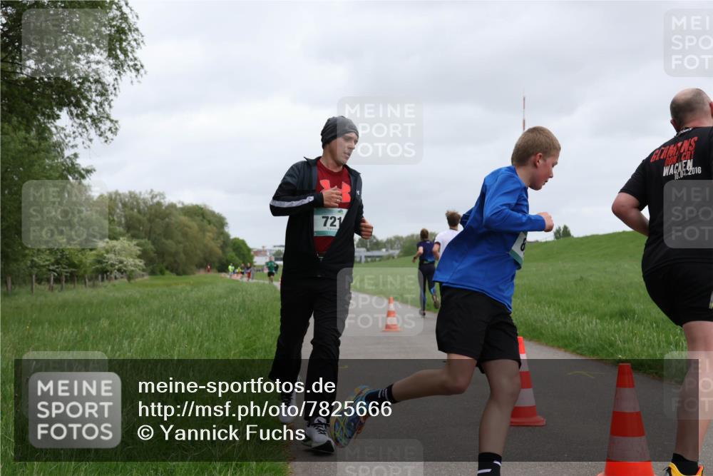 04.05.2025 - 8. Wedeler Halbmarathon Yannick Fuchs http://msf.ph/oto/7825666 04.05.2025 11:12:58 Laufen 721, 16, 04, 2016 meine-sportfotos.de