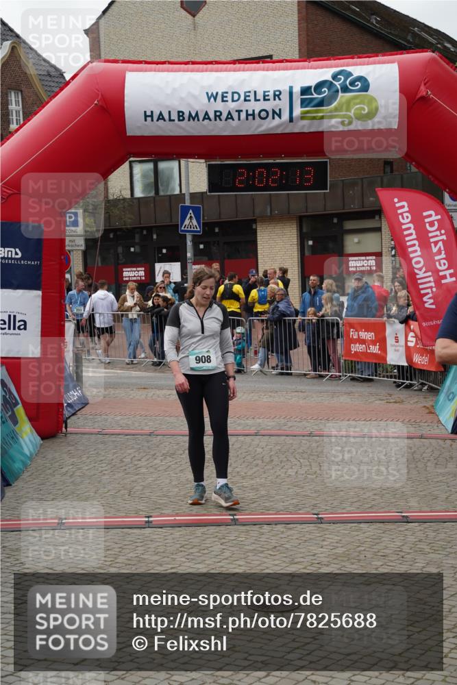 04.05.2025 - 8. Wedeler Halbmarathon Felixshl http://msf.ph/oto/7825688 04.05.2025 12:02:11 Ziel 661 meine-sportfotos.de