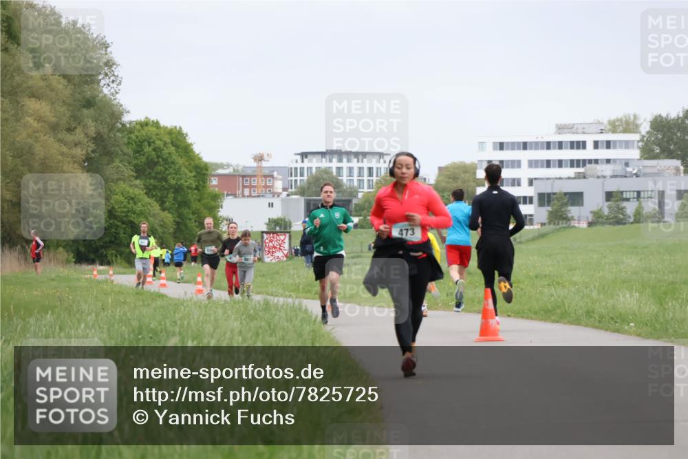 04.05.2025 - 8. Wedeler Halbmarathon Yannick Fuchs http://msf.ph/oto/7825725 04.05.2025 11:13:01 Laufen 473 meine-sportfotos.de