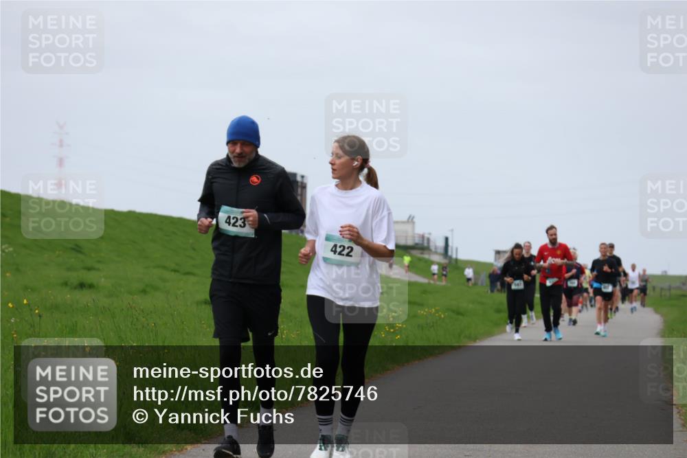 04.05.2025 - 8. Wedeler Halbmarathon Yannick Fuchs http://msf.ph/oto/7825746 04.05.2025 11:32:41 Laufen 423, 422 meine-sportfotos.de