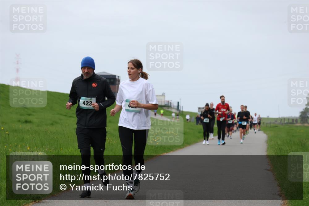 04.05.2025 - 8. Wedeler Halbmarathon Yannick Fuchs http://msf.ph/oto/7825752 04.05.2025 11:32:41 Laufen 423 meine-sportfotos.de